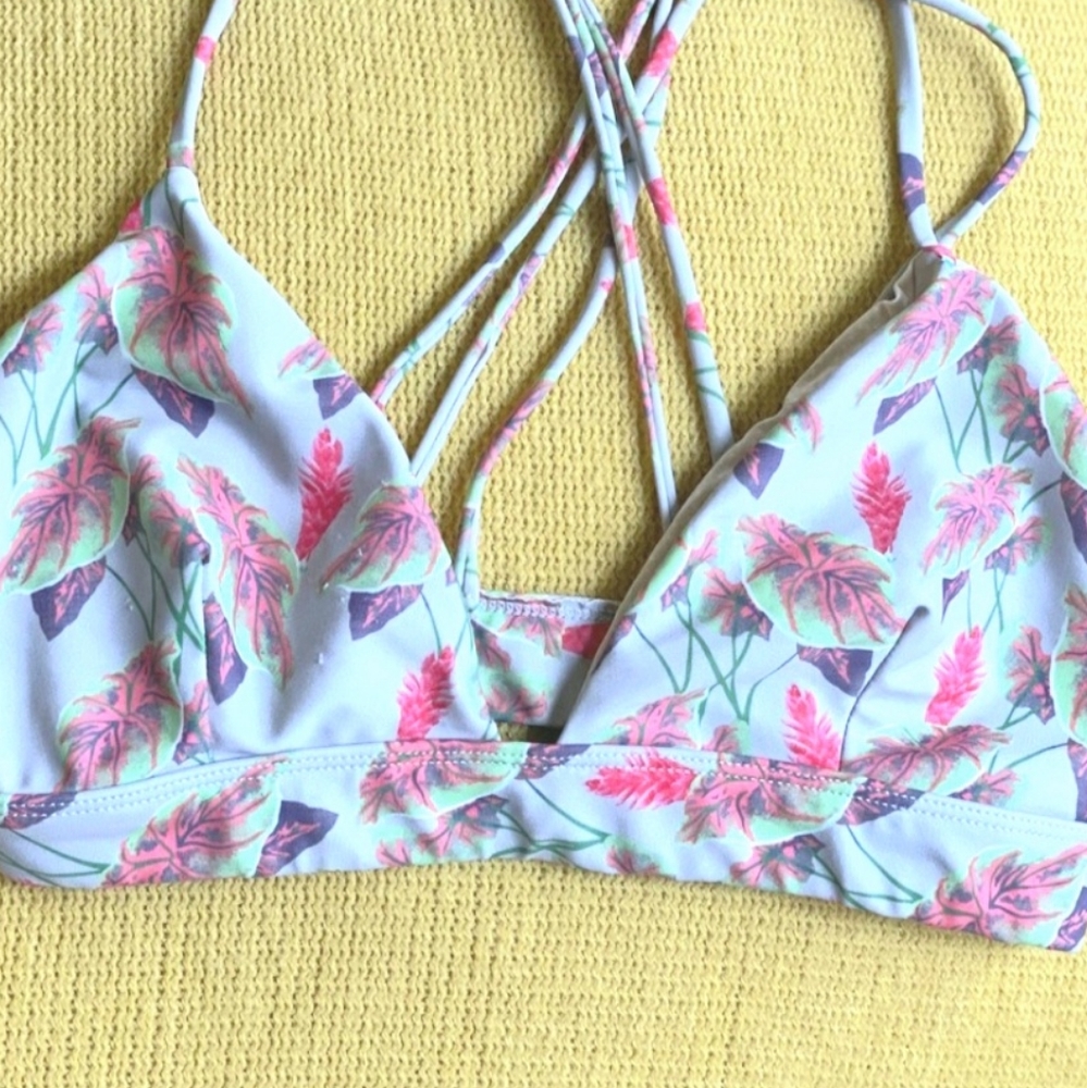 ACACIA Vintage Hawaii top ~ M